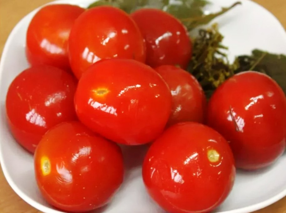 Маринованные зеленые помидоры «Пальчики оближешь» — рецепт с фото пошагово + отзывы