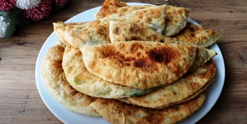 Кутабы с сыром и зеленью