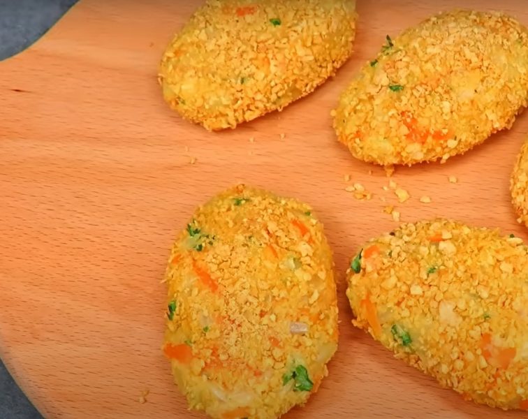 Вкусный Рецепт: Свиные котлеты в панировке из кукурузных хлопьев