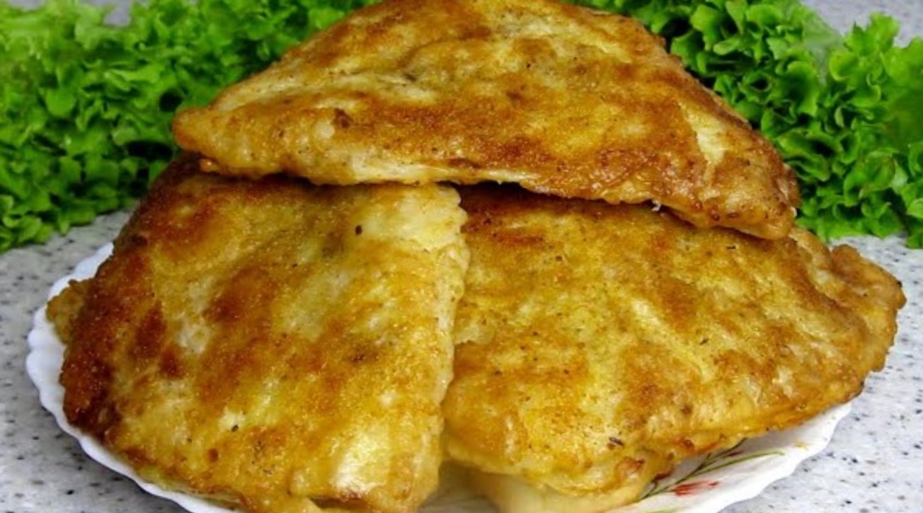 Чебуреки из капустных листьев. Постные чебуреки с капустой. Всему еда. Капустные чебуреки сочные вкусные. Капустные чебуреки сочные вкусные.