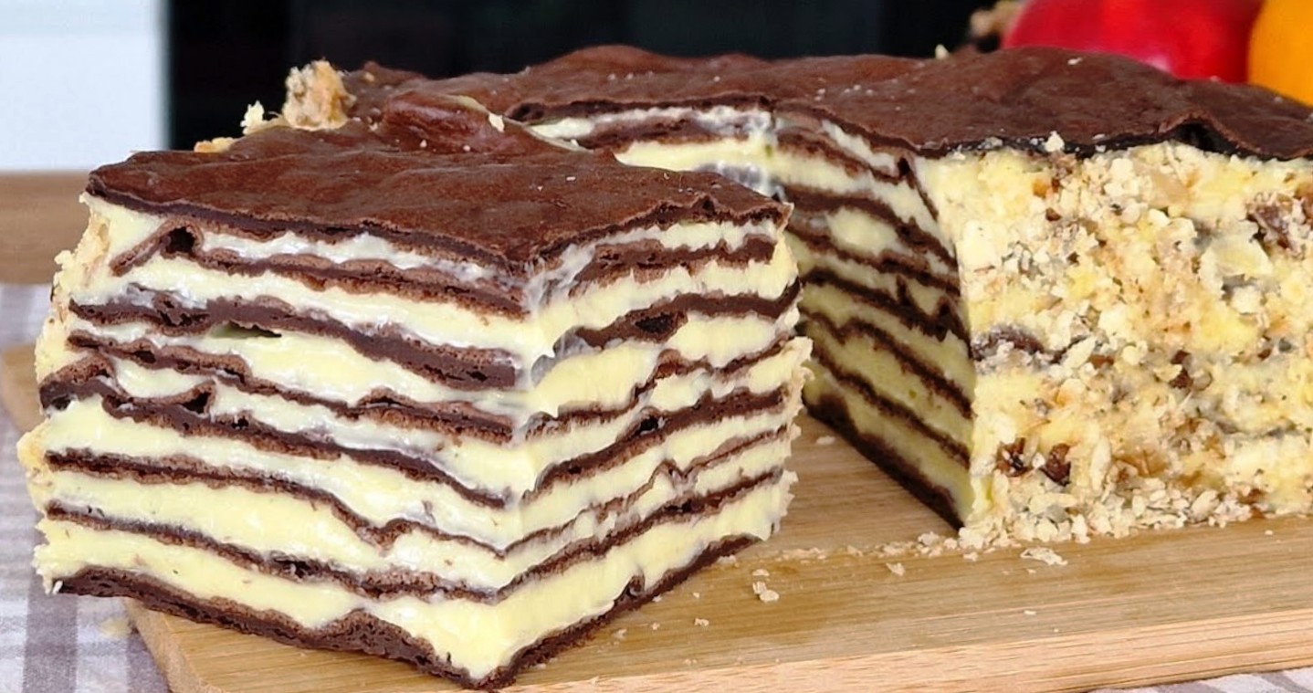 Торт из кусочков бисквита с кремом - 50 фото