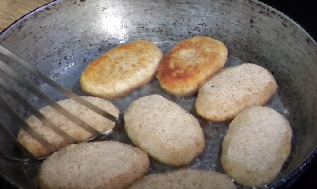 Беру 1 килограмм курицы и готовлю 36 куриных котлет. Пошаговый рецепт ...
