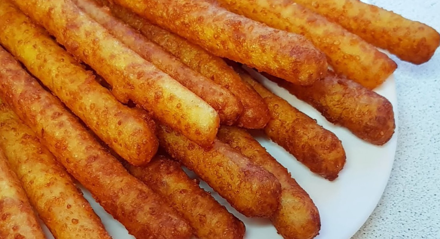 Картофельные палочки с сыром обжаренные на сковороде, рецепт
