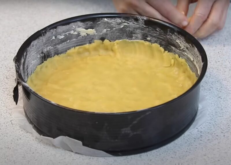 Сметанный пирог с клубникой — пошаговый рецепт приготовления с фото и видео