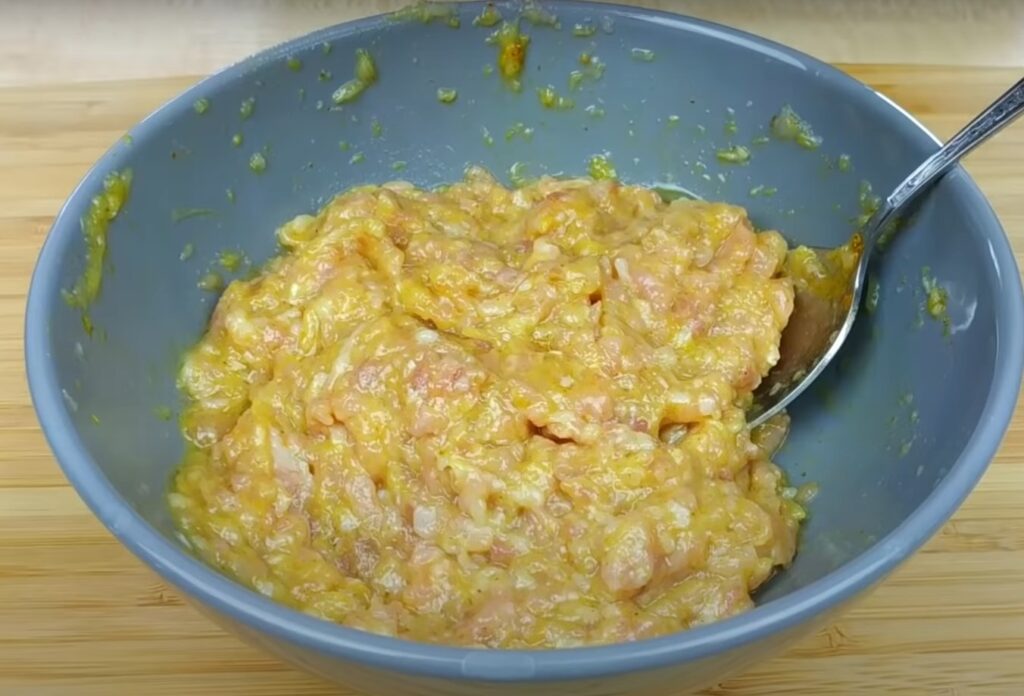 запеченная овсянка с орехами. пропаренная овсянка. цельнозерновая гранола. запеканка овсянкой и яблоком. запеченная овсянка.