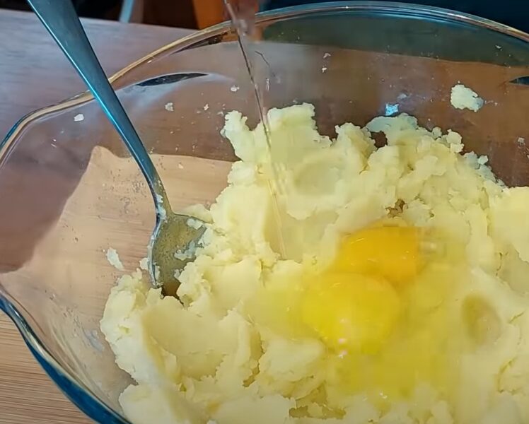 Картофельные зразы с капустой в духовке