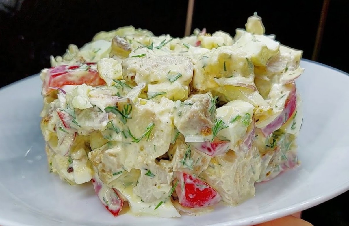 ТОП-7 вкусных салатов без майонеза! 🍅 1. Салат овощной с маслинами и фетой Ингредиенты: .. | VK