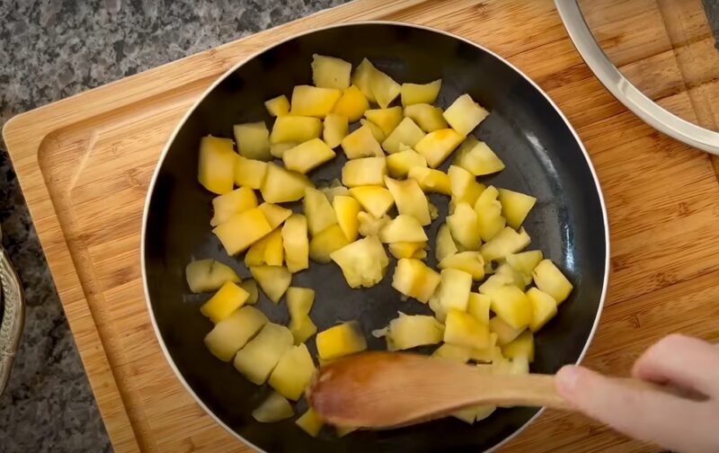 Рецепт без сахара и сливок: всего 2 ингредиента. Вкуснейшие шоколадные трюфели с яблоком