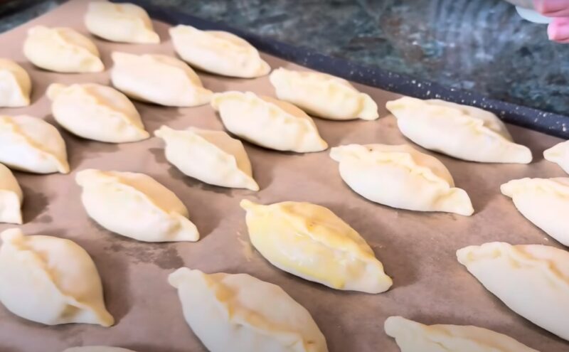 Сытные пирожки по сказочному рецепту. Вкусно, по-домашнему: каждая хозяйка мечтает их приготовить
