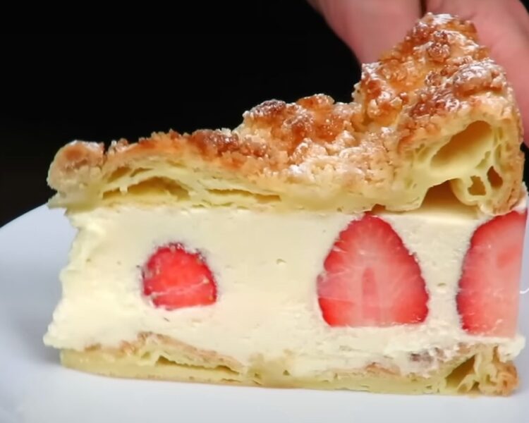 "Карпатка" с клубникой и песочной крошкой. Самый вкусный польский торт на праздник
