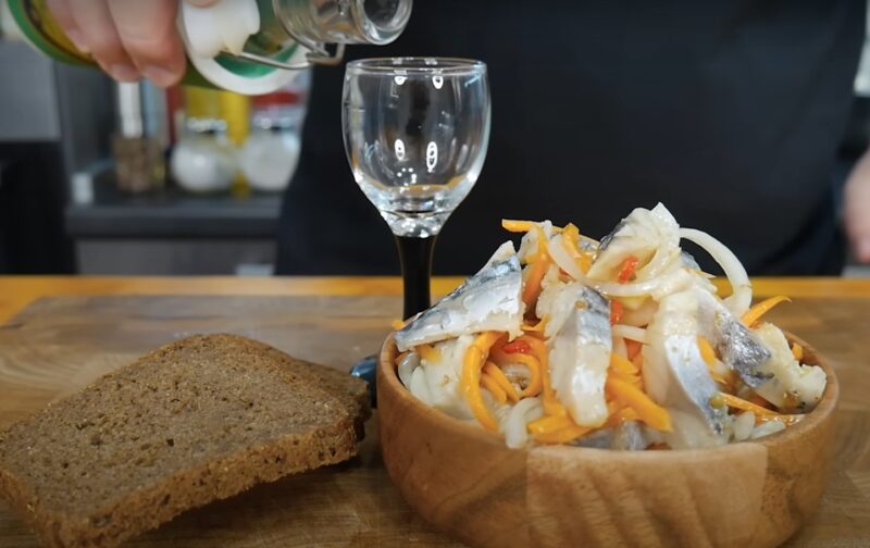 С такой закуской и чёрная икра не нужна. Невероятно вкусная маринованная скумбрия для закуски на праздничный стол
