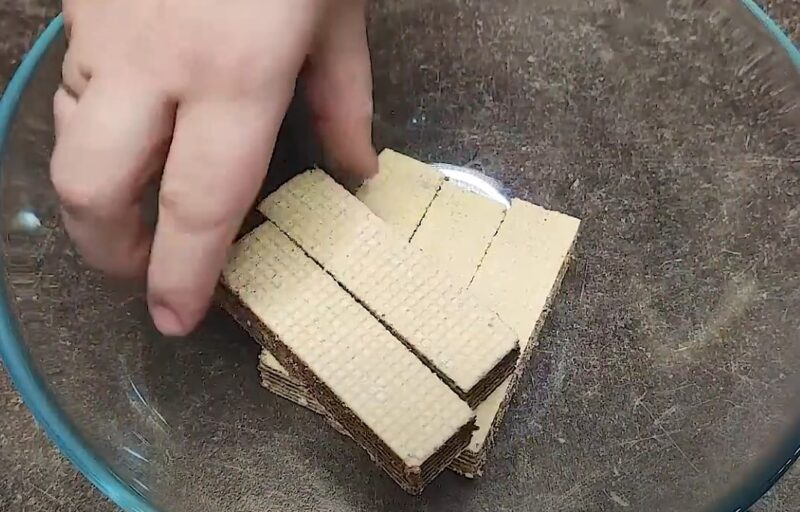Бесподобно вкусный десерт без духовки, сгущенки и муки. Чизкейк из 3-х основных ингредиентов