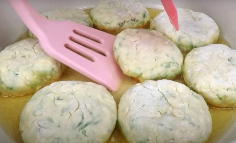 Сырники с кабачками на завтрак: нежные и вкусные. Летом готовлю только по этому рецепту