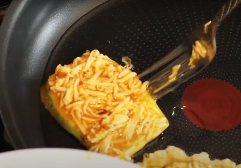 Обычные кабачки на вкус – как сочные отбивные. Идеально для летнего пикника: хрустят и тают во рту