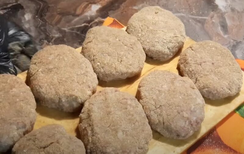 Вкус, который запомнится надолго – готовим сочные домашние котлеты по бабушкиному методу