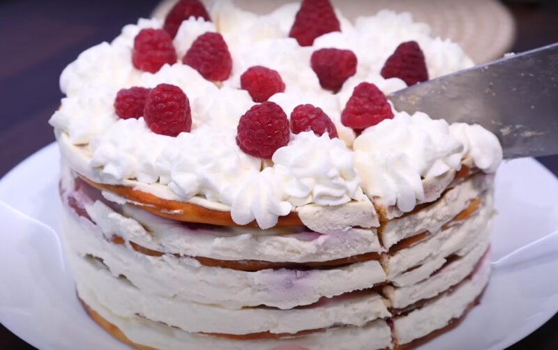 Торт «Молочная девочка» с малиной. Порадуй свои вкусовые рецепторы: легко и вкусно