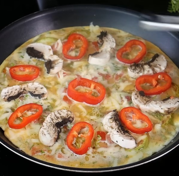 Кабачки, помидоры и яйца. Как приготовить идеально вкусный летний ужин: простое и сытное блюдо
