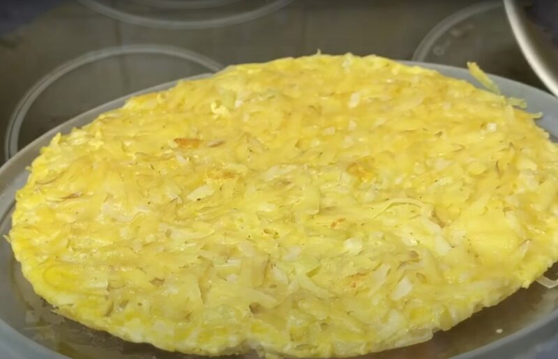 Картошка, яйцо и никакой муки! Простое блюдо, а вкуснее пиццы и драников вместе взятых