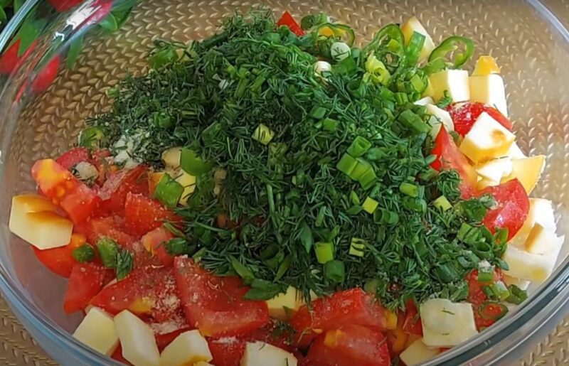 Салат, который выручит в любой момент! Простой и вкусный рецепт