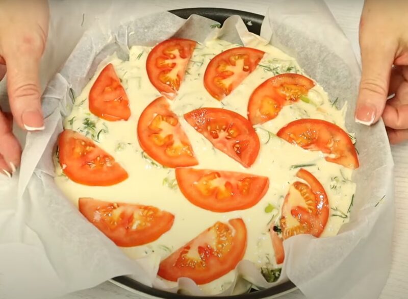 Кабачковый пирог на кефире. Нежный, полезный и настолько вкусный, что пицца покажется пресной