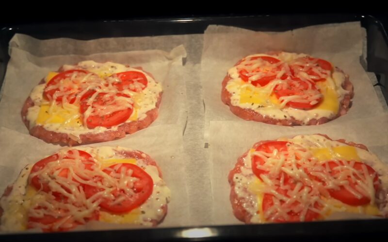 Обычные котлеты больше не жарю. Готовлю вкуснятину из фарша в духовке: просто, быстро и полезно!
