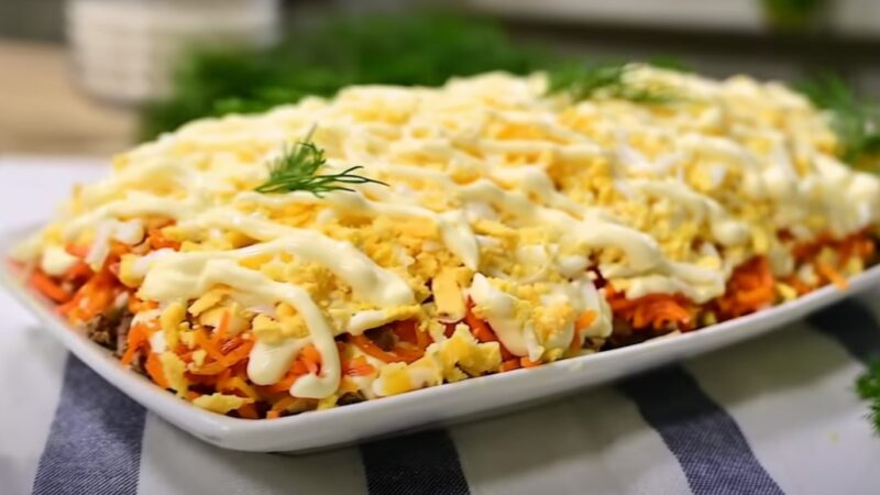 Праздничный салат "Капризная жена" - простой рецепт. Выглядит достойно даже на больших торжествах!