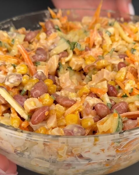 Шикарный салат за 5 минут: без сыра, без варки и без лишних хлопот — вкусно, и быстро!