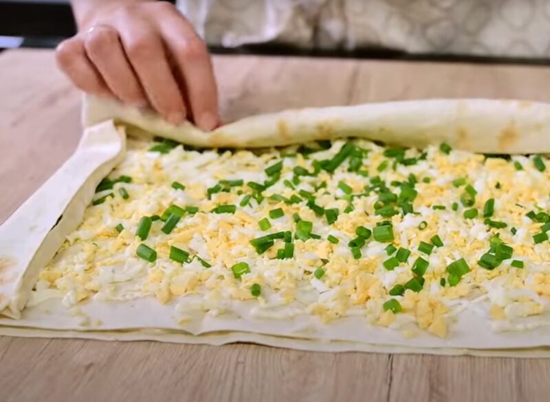 Вкуснее пиццы и быстрее бутерброда: гениальные рулетики из лаваша, которые выручают в сложный момент