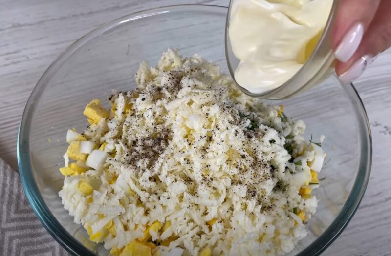 Салат «Копеечный»: простецкое блюдо, которое пользуется бешеной популярностью на любом застолье