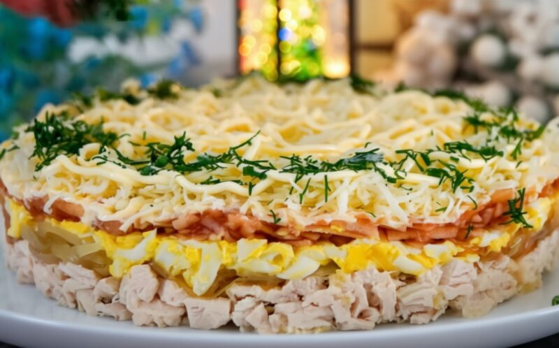 Секрет идеального новогоднего стола! Легкий, нежный и обалденно вкусный салат «Аннушка»