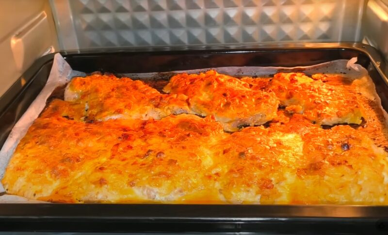 Нежнее, чем в дорогом ресторане! Бархатное куриное филе в духовке с волшебной заливкой — без сыра