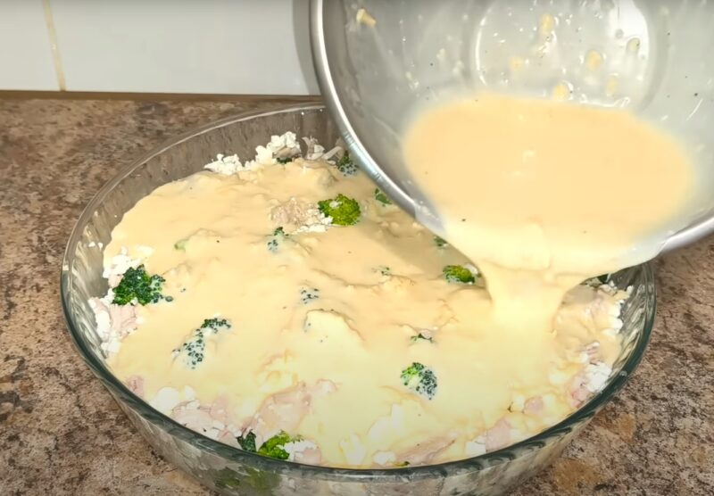 Беру курицу и творог. Нежная запеканка по семейному рецепту: вкусно и полезно!