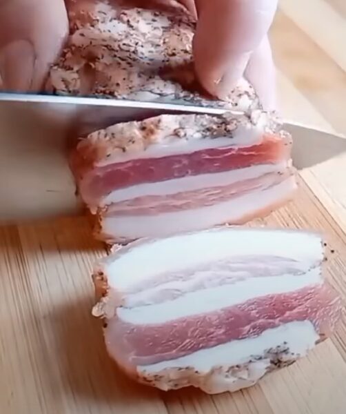 Сало в рассоле, которого всегда мало. Самый вкусный домашний рецепт: съедается в одно мгновение