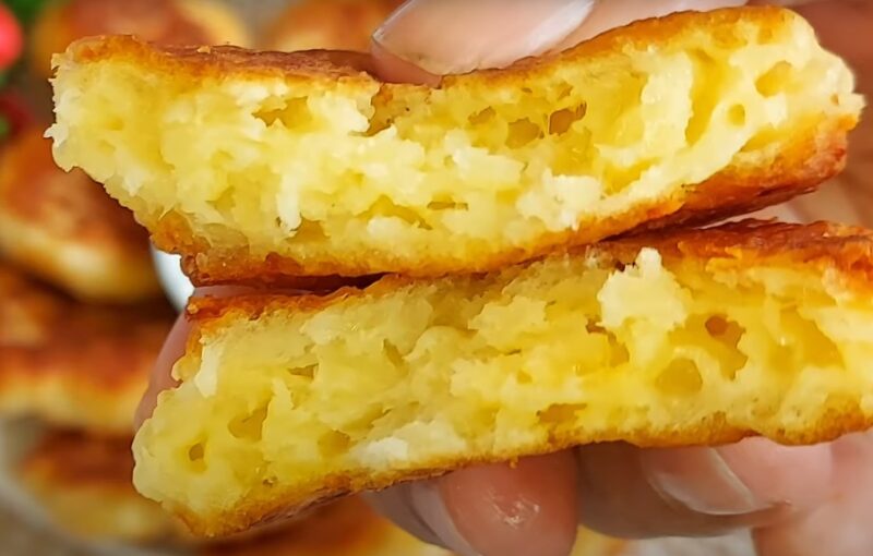 Рецепт для тех, кто проспал: шикарный завтрак на сковороде без замеса теста, который спасет ваше утро!