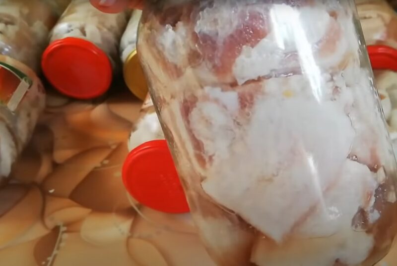 Сало в банках на длительный срок - через полгода будет вкуснее, чем в день закатки. Проверено поколениями!