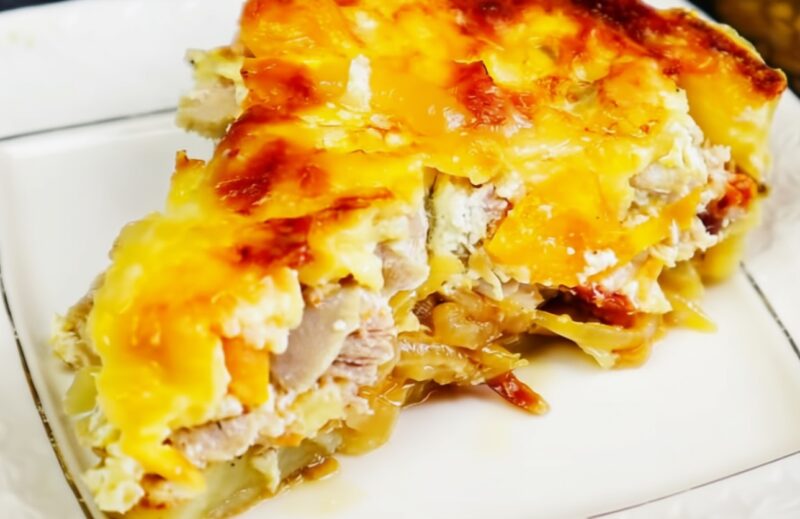 Сытно, нежно, ароматно. Картофельный пирог с курицей и сочными томатами в сливках!