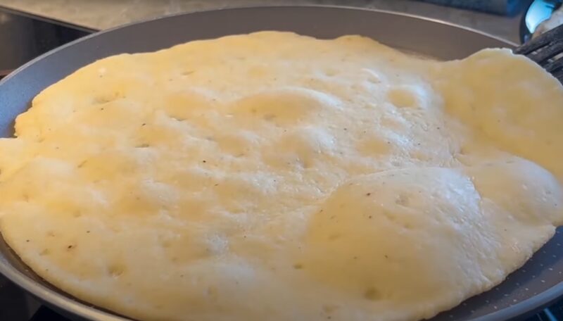 Сытное блюдо из картофеля: лепёшки с расплавленным сыром, которые готовятся проще, чем вы думаете