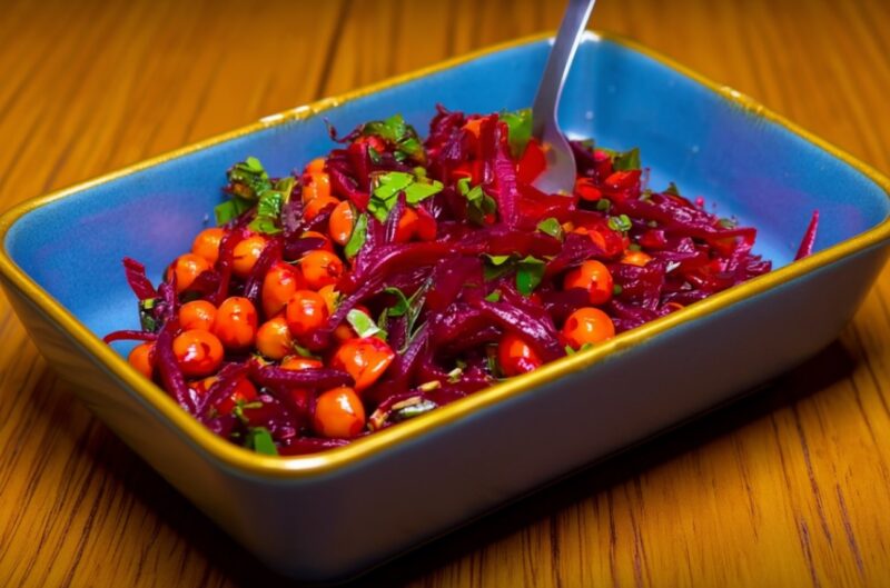 Дешево, полезно и очень вкусно: рецепт салата из буряка, который я готовлю каждый день, и он не надоедает!