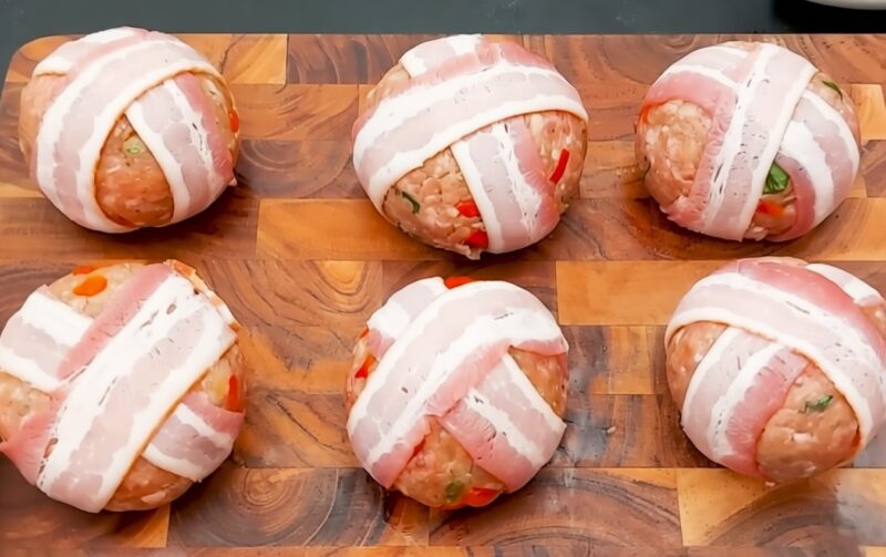 Не просто фрикадельки: секретные мясные шары с начинкой-сюрпризом для Нового 2026 года!