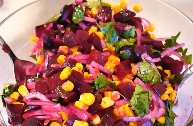 Съедается моментально: рецепт самого простого салата из свеклы, авторство которого до сих пор неизвестно