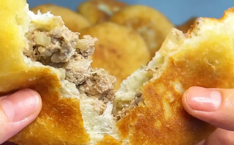 Золотистые ароматные беляши с сочной начинкой: много лет готовлю только так! Просто и очень вкусно