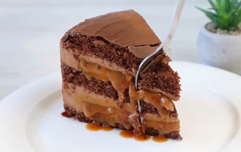 В нём всё идеально: вкусный шоколадный торт "Марс". Мой любимчик среди праздничных десертов