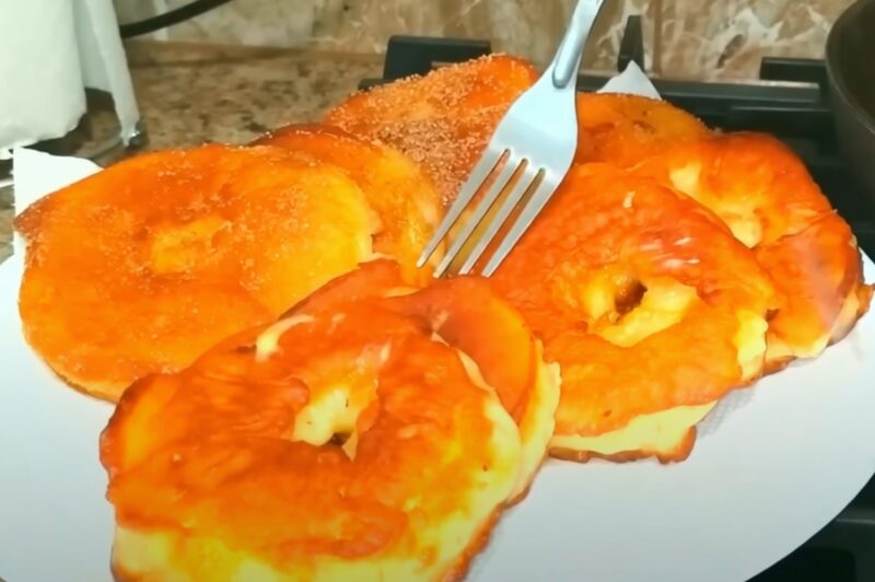 Яблоки в сладком кляре: вкуснятина за 15 минут! Простой и быстрый рецепт выпечки