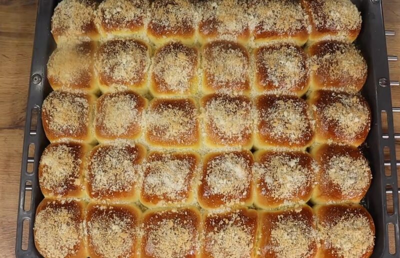 Пуховые булочки с начинкой: советы и секреты, чтобы они получились нежными и мягкими!