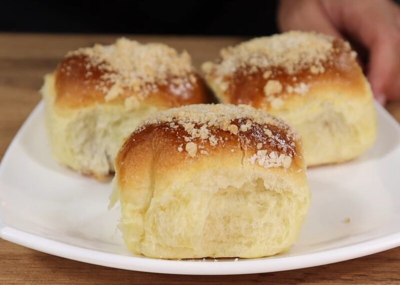 Пуховые булочки с начинкой: советы и секреты, чтобы они получились нежными и мягкими!