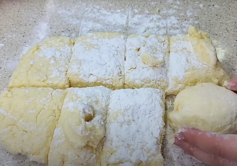 Мягкая и нежная выпечка из творога за 25 минут. Так вкусно, что даже крошки не останется!