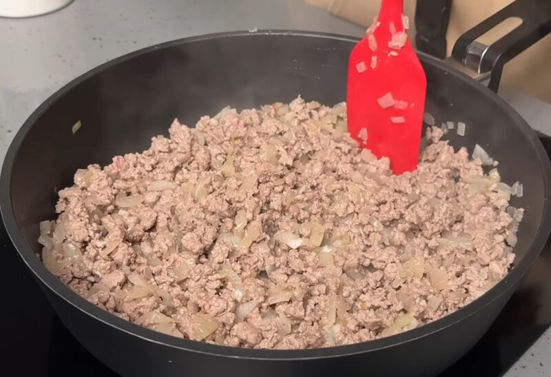 Фаршированные блинчики: с мясом или творогом. Всегда получаются вкусно, сочно и нежно!