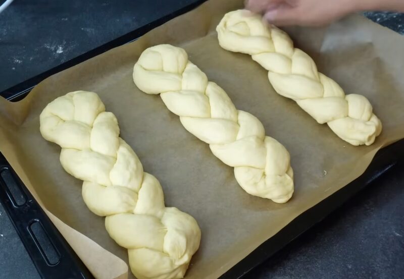 Сладкие и ароматные плетенки-косички. Тесто получается идеально с первого раза!