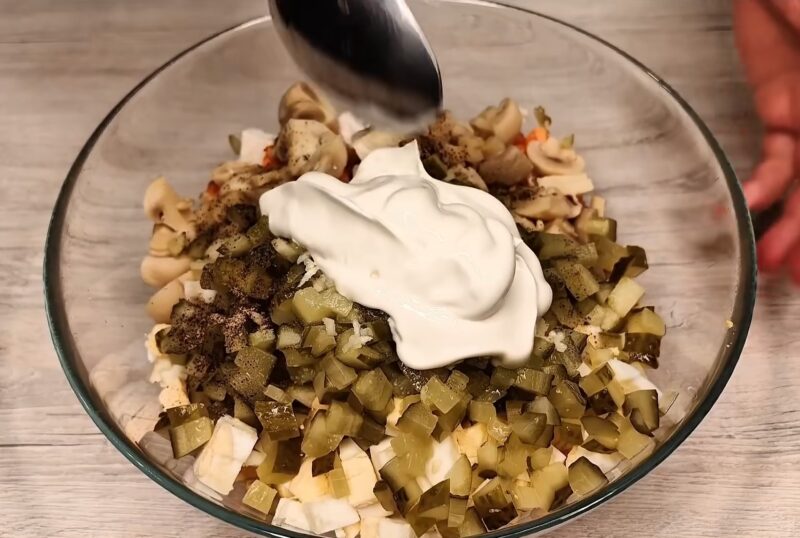 Салат "Машеровский": секретный рецепт из прошлого, который вы никогда не пробовали. Вкус, от которого все в восторге!