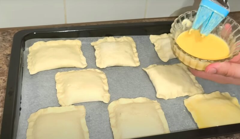 Идеальные пирожки для вечно занятых: как за 20 минут создать кулинарный шедевр с потрясающей начинкой